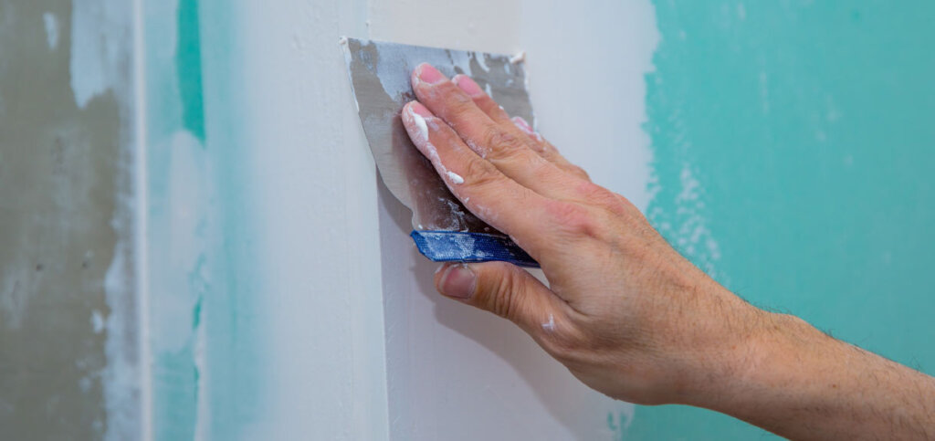 Drywall Repair and Caulking - Saetre Paint